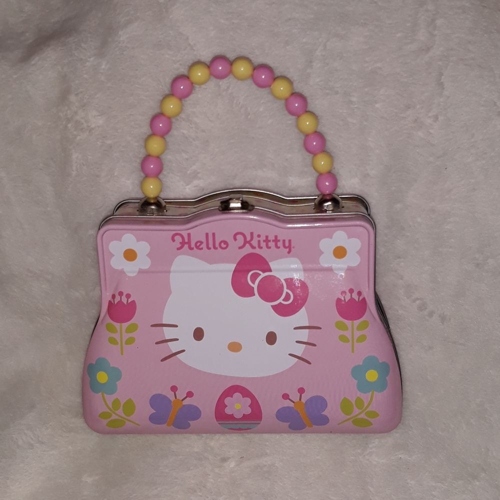 Hello kitty metal tin purse Great idea for a gift card holder